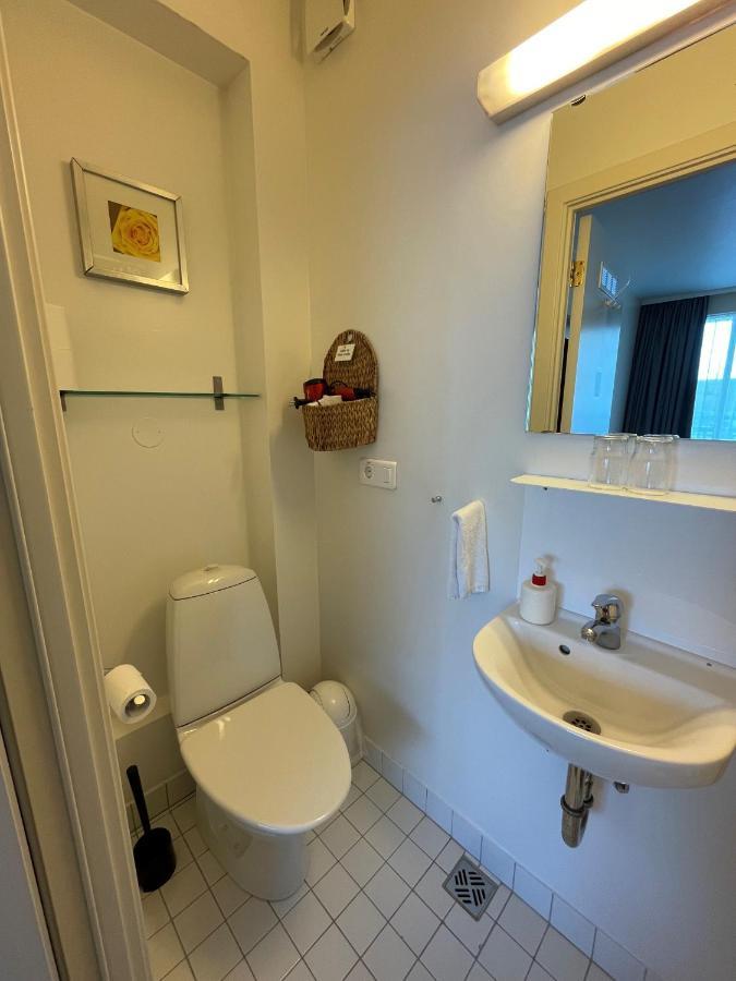 Twin Room Private Bathroom