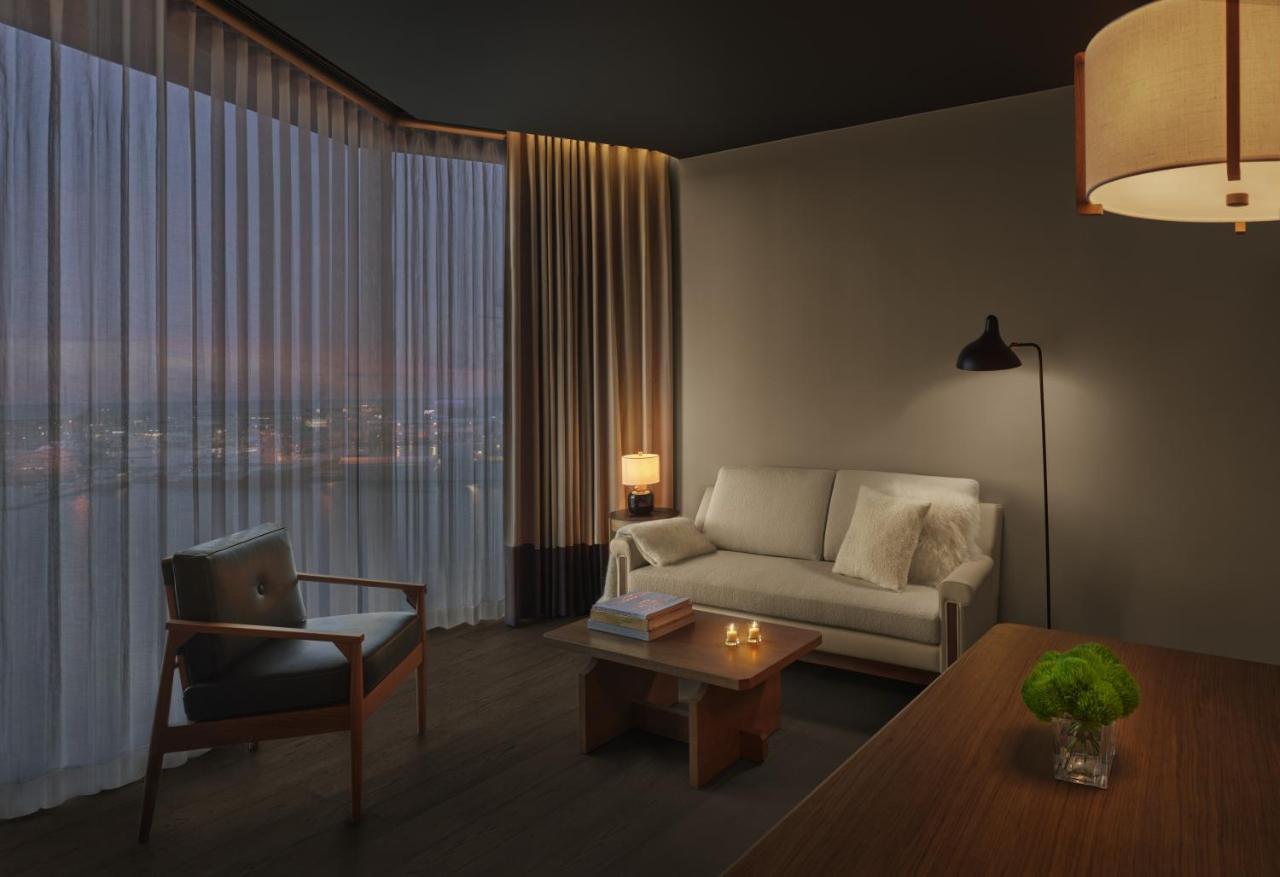 Suite de 1 dormitorio con vistas al puerto - Cama extragrande