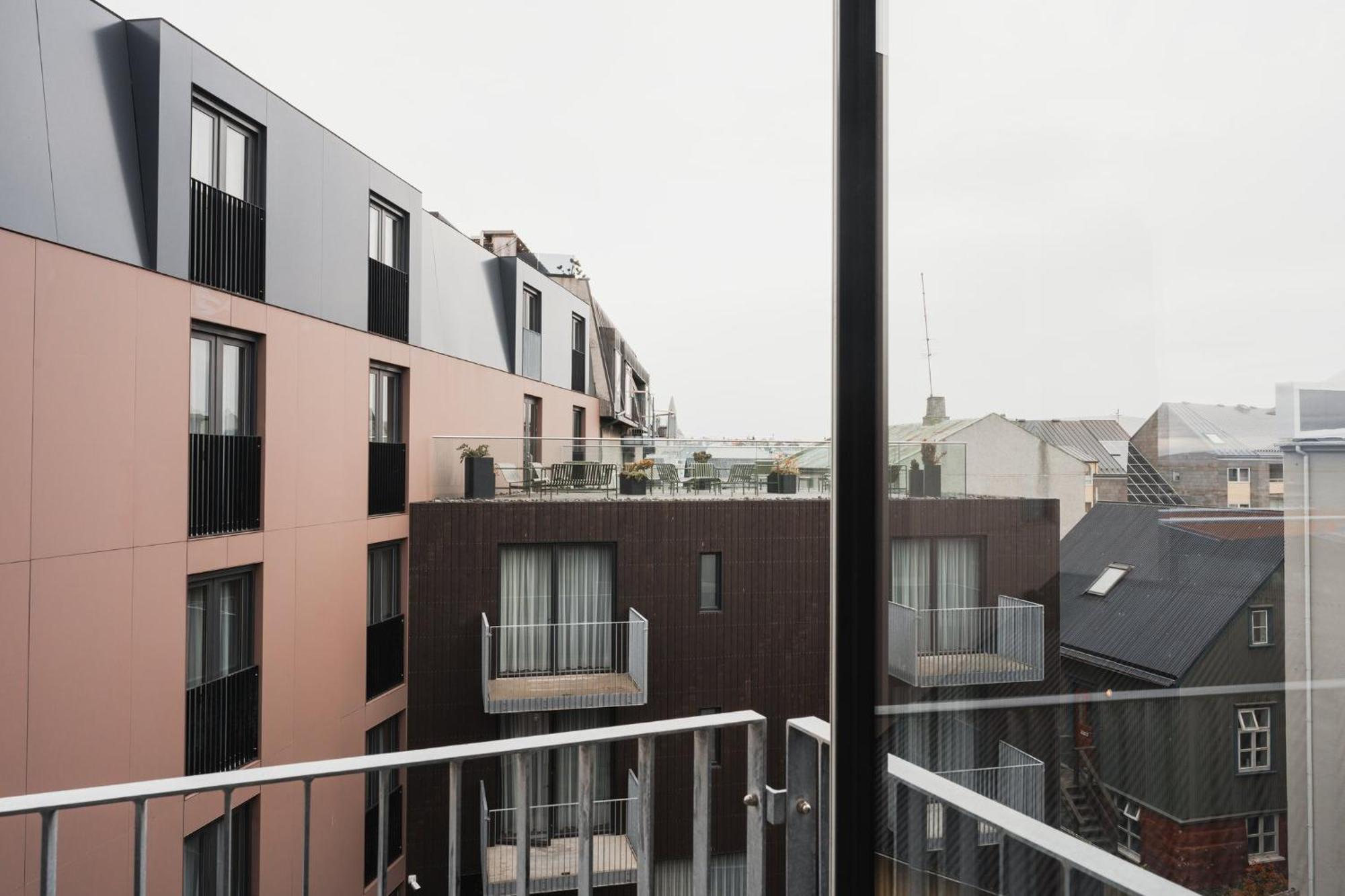 Suite with Harbour View and with Sauna and Gym Access
