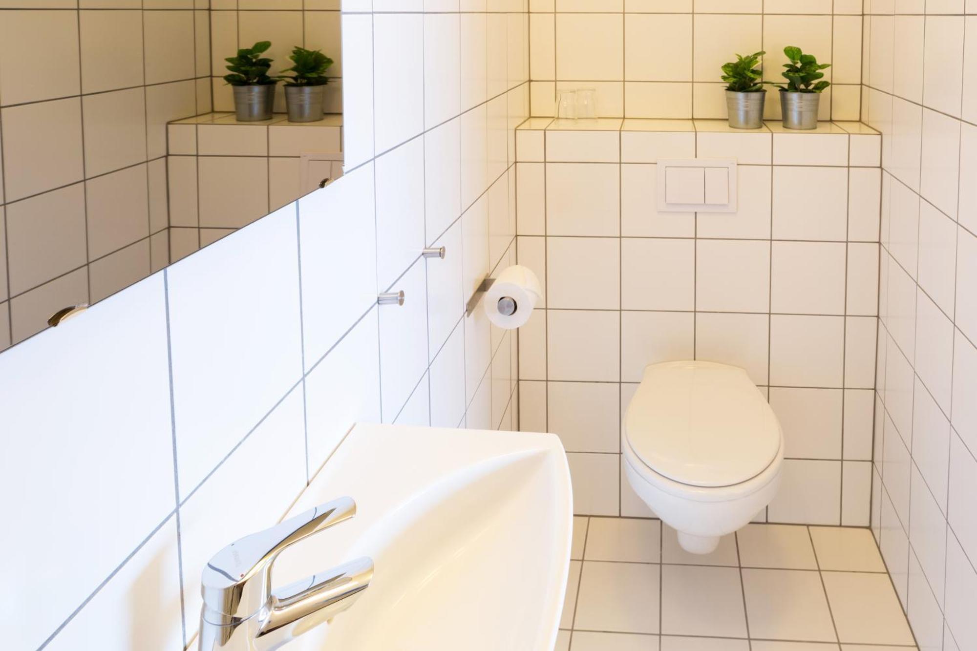Twin Room Private Bathroom