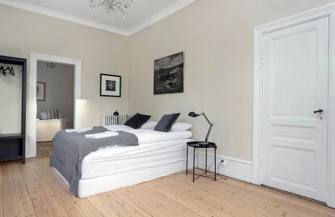 Sudurgata - Authentic Reykjavik Style Apartment-1