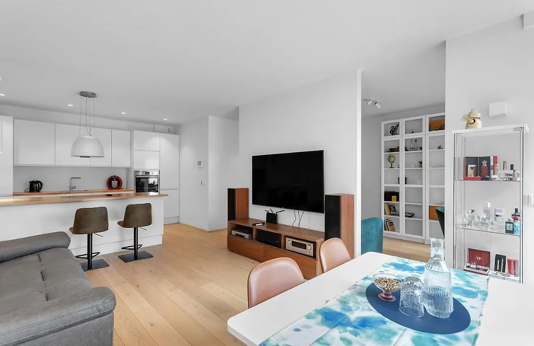 Cozy And Modern Apartment - Best Location In Reykjavik-1