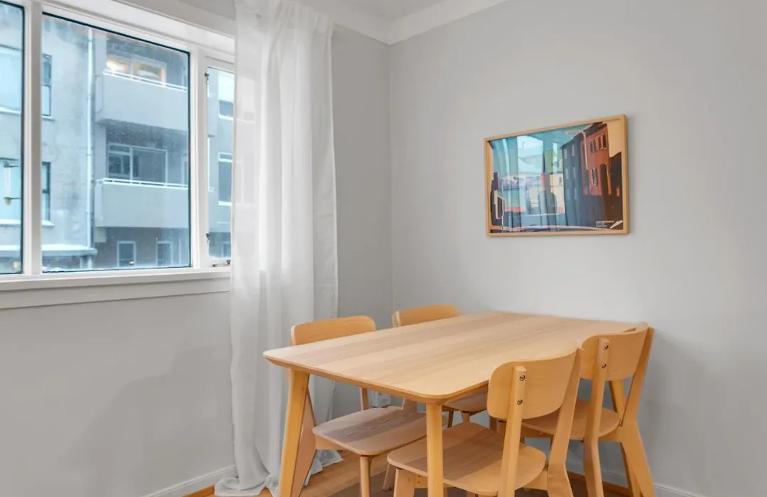 Cozy One-Bedroom Apartment-1