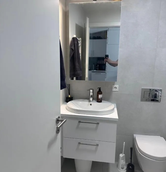 Beautifull Modern Aparment In Laugardalur-1