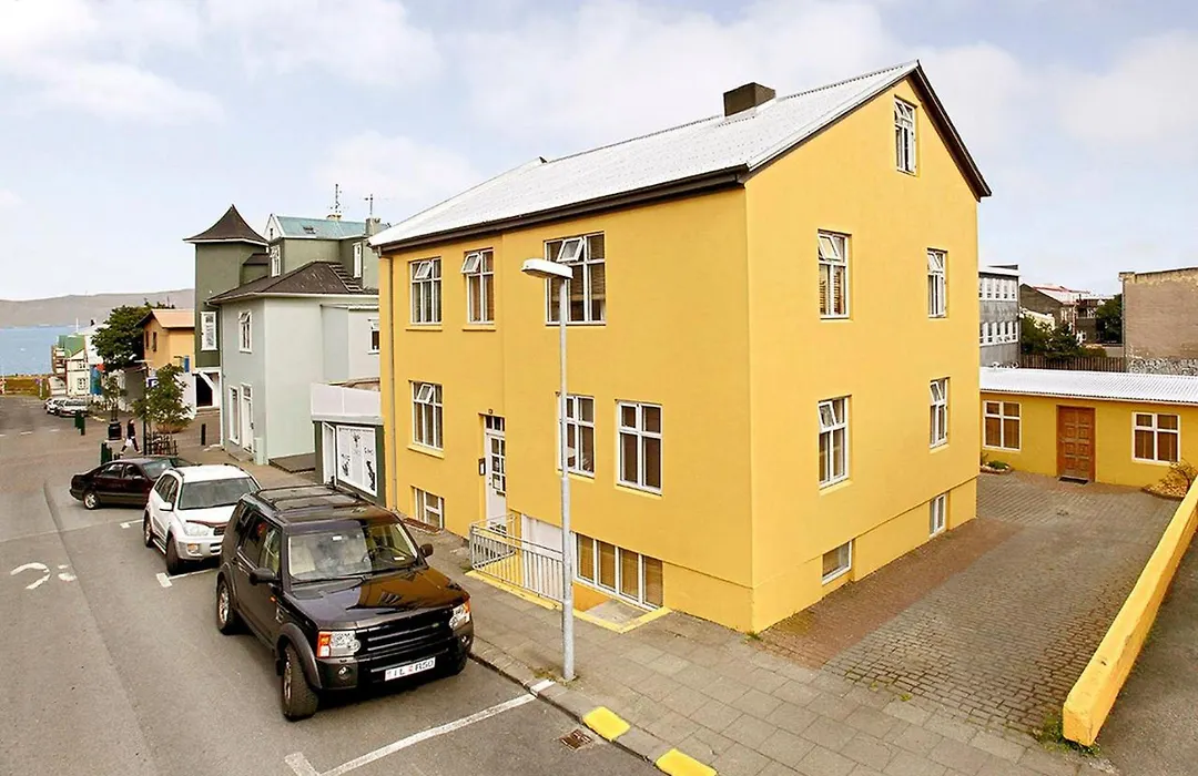 Alfred'S Apartments-1