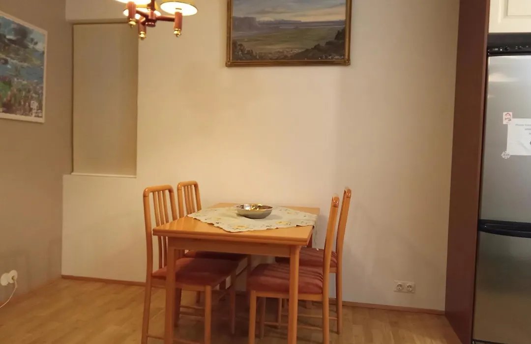 Quiet, Two Bedroom Apartment-1