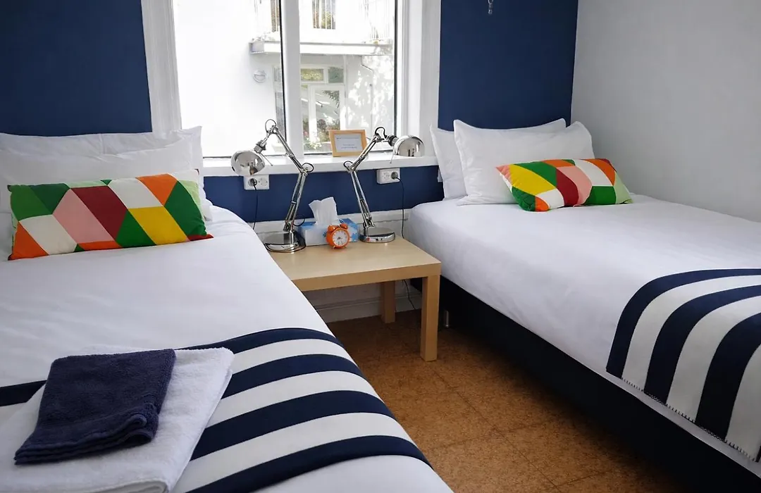 Refurinn Reykjavik Guesthouse-1