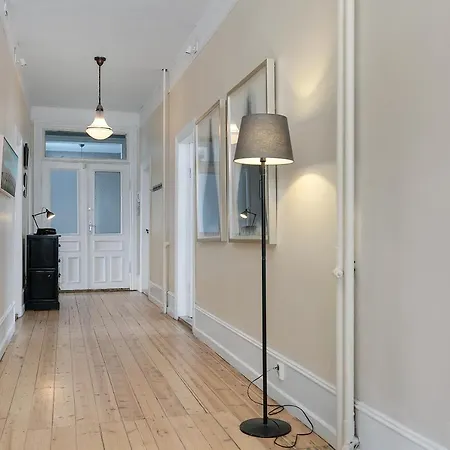 Sudurgata - Authentic Reykjavik Style Apartment-2