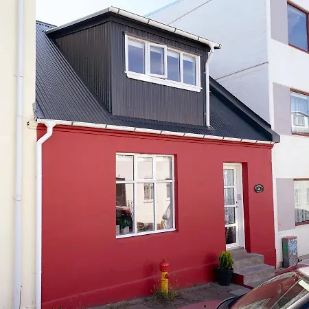 Moon Apartments-3