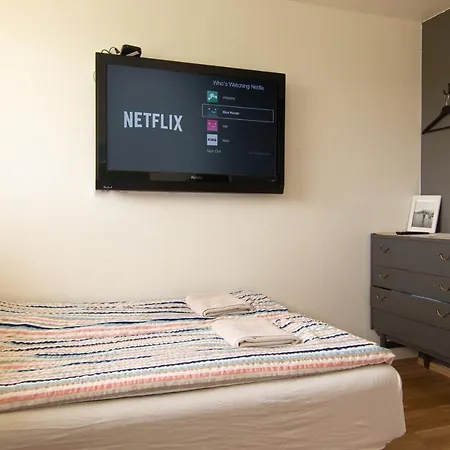 Grotta Northern Lights - Apartment & Rooms-3