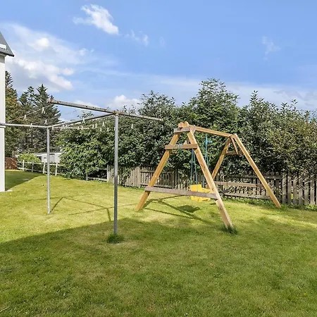 Cosy 3-Bedroom Family Friendly Apartment-2
