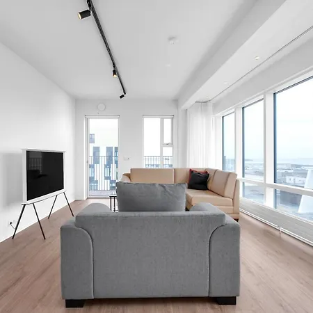 Lovely 2-Bedroom Apartment - Great Ocean View!-2