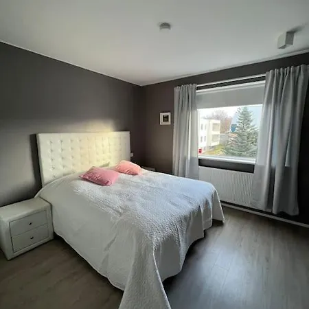 Lovely 1-Bedroom Apartment With Free Parking Space-2