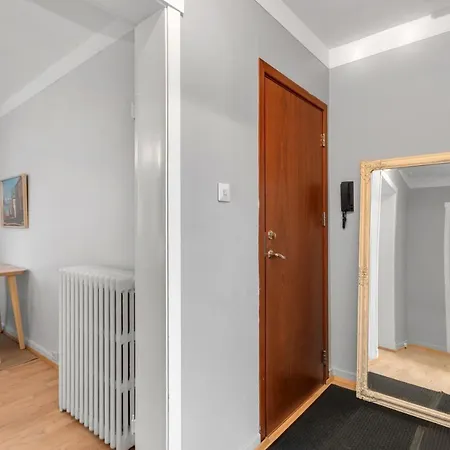 Cozy One-Bedroom Apartment-2
