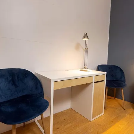 Downtown Sanctuary With Private Entrance-3