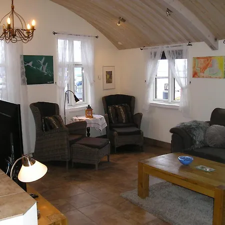 Three Sisters Apartments-3