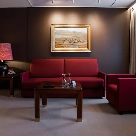 Hotel Holt - The Art Hotel-3