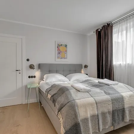 Modern Perfectly Located Apartment-3
