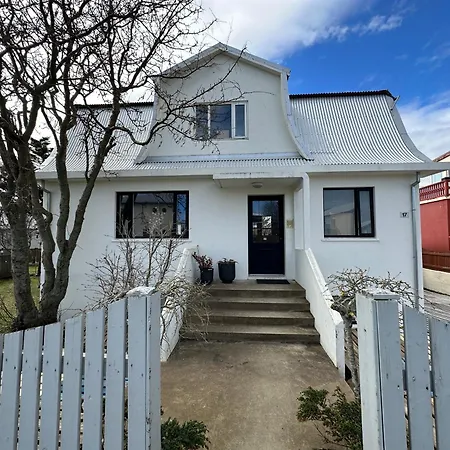 Spacious And Family Friendly House In Reykjavik-2