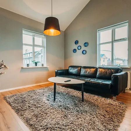 Baldur Apartments-3