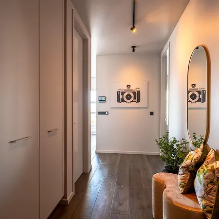 Ocean Breeze Luxury Apartment-2