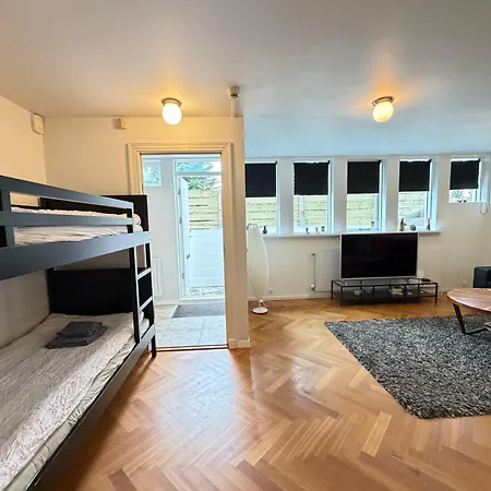 Cozy Centrally Located Apartment In Reykjavik-3