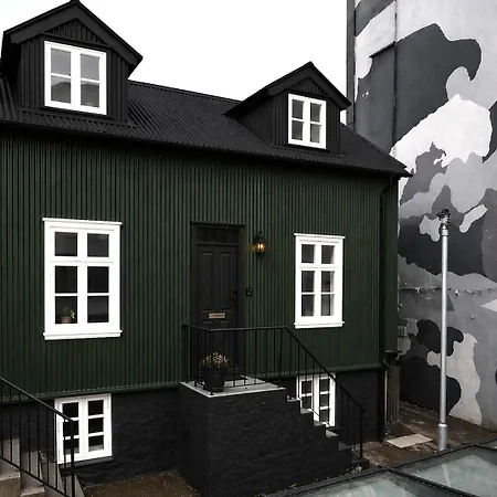 Grettir Guesthouse Downtown Charm-2